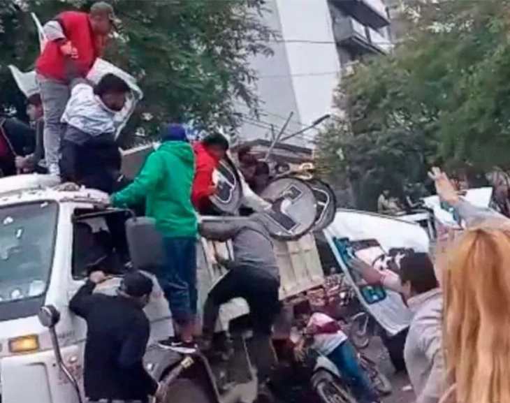 Una nena de 11 años murió aplastada en plena caravana política
