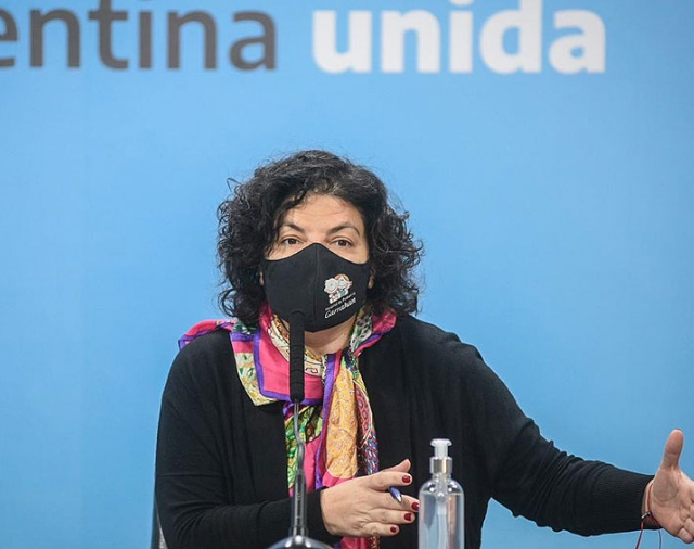 La Ministra Vizzotti cree que Argentina "transita el pico de contagios"