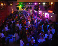 Una pelea a la salida de un boliche terminó con 4 jóvenes internados