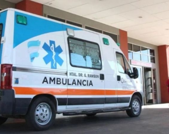 Le amputaron la pierna a un motociclista que chocó con un auto en Chimbas