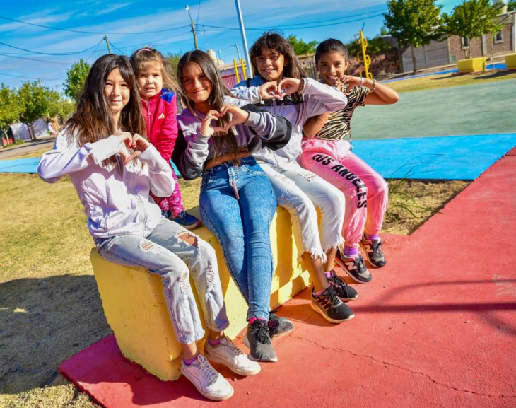 Otro barrio chimbero estrena nueva plaza 