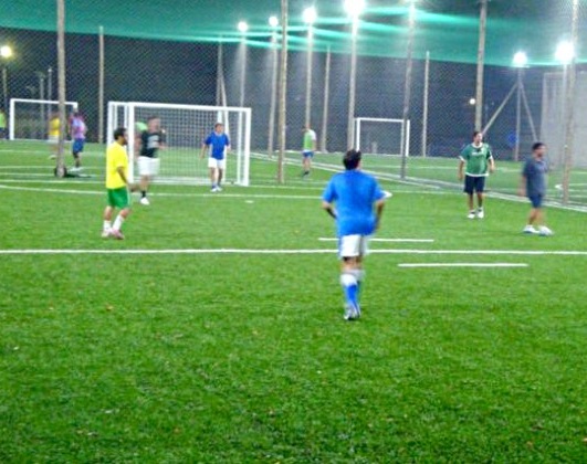 Tras una jugada aérea, quisieron cabecear la pelota, chocaron sus cabezas y uno murió