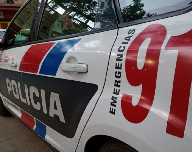 Le robaron el cartel luminoso que tenía en su maxikiosco