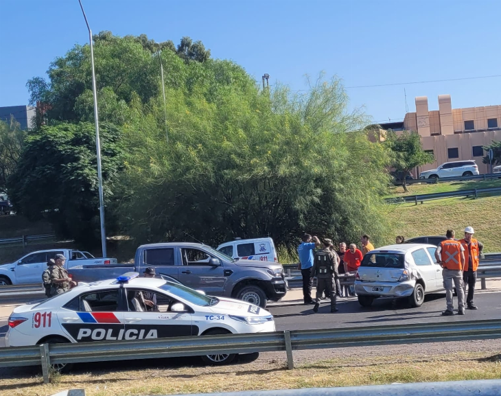 Caos en avenida de Circunvalación tras un cuádruple choque