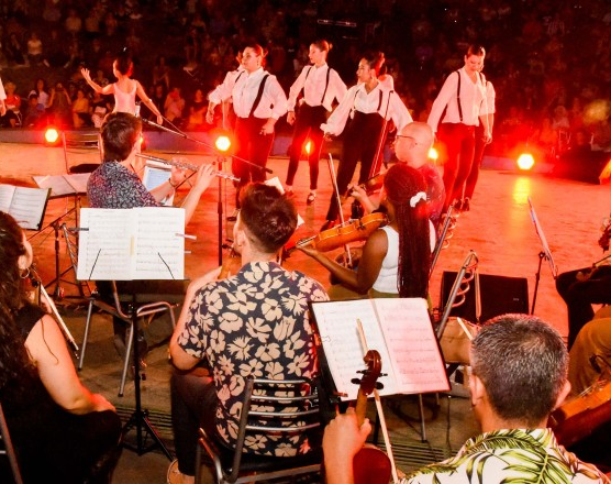 Más de 60 músicos se unen en un concierto navideño