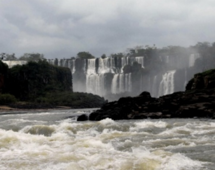 Parejas LGBTIQ+ extranjeras podrán casarse en la naturaleza de Misiones