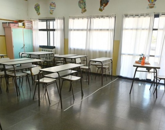 Detienen a un joven acusado de violar a una menor en un recreo escolar