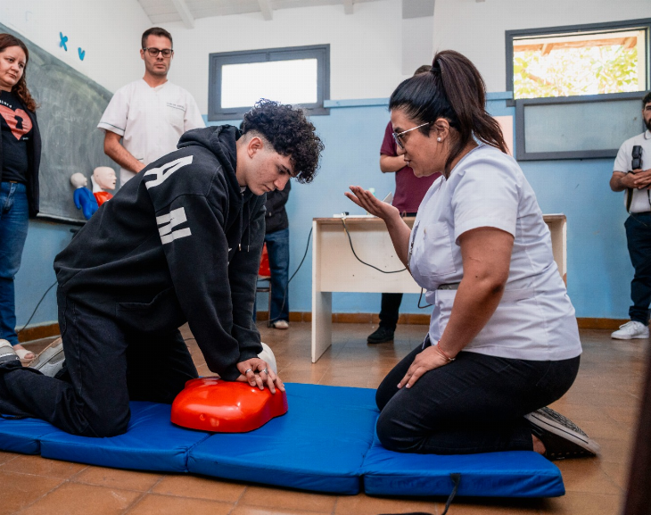 Educación y Salud iniciaron la capacitación en RCP en escuelas secundarias