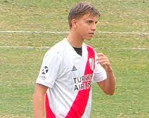 Valentino López, el hijo de Wanda Nara, estaría de novio con la nieta de un ídolo de River Plate