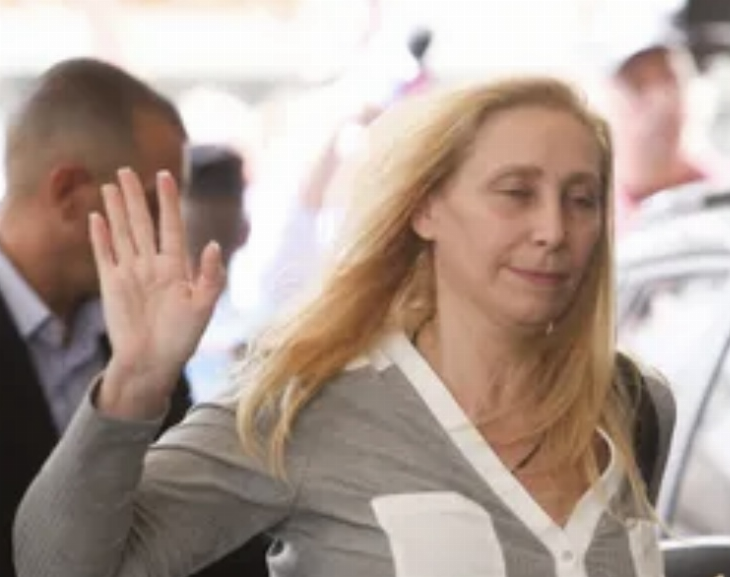 Milei busca bajar un decreto que prohíbe nombrar a familiares en cargos 