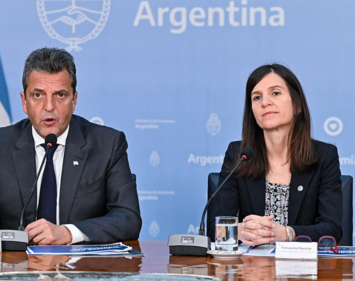 Los trabajadores informales cobrarán bonos de $47.000 en octubre y noviembre