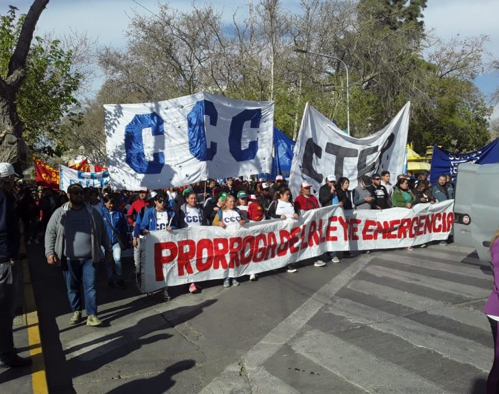 Movimientos sociales piden por el Salario Básico Universal