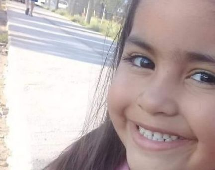 Egreso de Guadalupe: un diploma, la carta de mamá y un pin con su foto