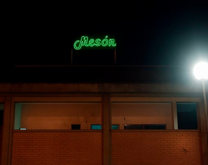 Pidió extender el turno en un hotel alojamiento y luego lo encontraron muerto