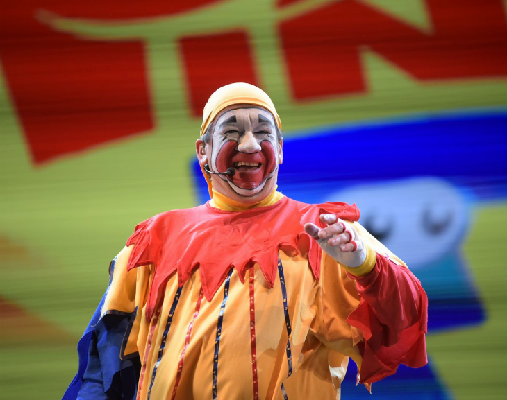 Piñón Fijo va a cantar y bailar con los chicos en Chimbas