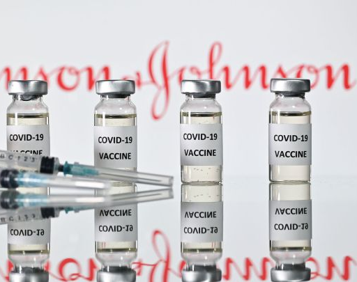 Johnson & Johnson anunció que una dosis de refuerzo de su vacuna multiplicó nueve veces la protección contra el coronavirus