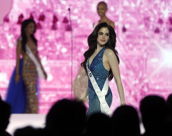Miss Universo: "rebelión" y solidaridad tras el maltrato del director a la concursante de México