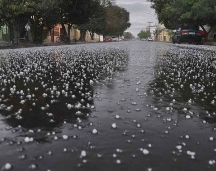 El granizo sorprendió a vecinos de Rawson y Pocito