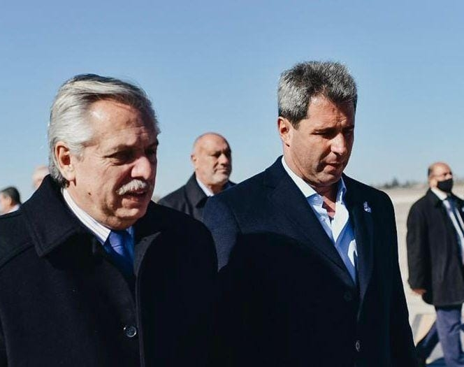Alberto Fernández llegó a San Juan para entregar viviendas