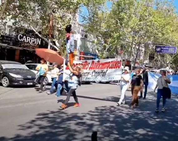 Finalmente el Gobierno no le descontará los días de paro a los docentes