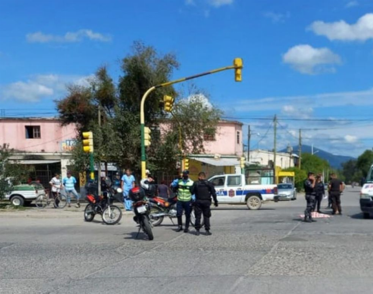 Salta: una nena de cuatro años murió tras caer de un auto y ser arrollada por una camioneta