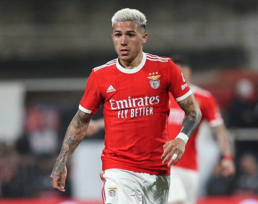 Chelsea ofreció 100 millones de euros más jugadores por Enzo Fernández