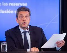 Massa anunciará que aumentan los límites para comprar con tarjetas de crédito: cuánto más se podrá consumir