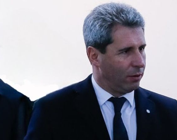 Hubo polémica por la ausencia de Rivadavia en el anuncio de pavimentos en Gobierno