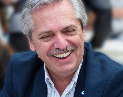 El segundo hisopado a Fernández dio negativo y retoma actividades