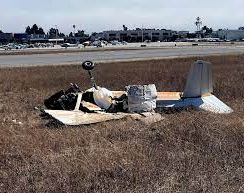 Dos avionetas chocaron al intentar aterrizar en California