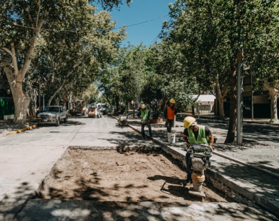 Vialidad Provincial avanza con dos obras claves