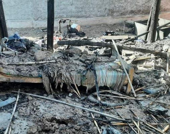 En un importante incendio una familia perdió todas sus pertenencias 