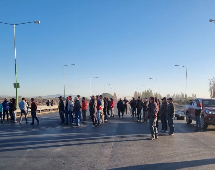 Tras las tragedias en Pocito: cortaron la ruta pidiendo por una rotonda