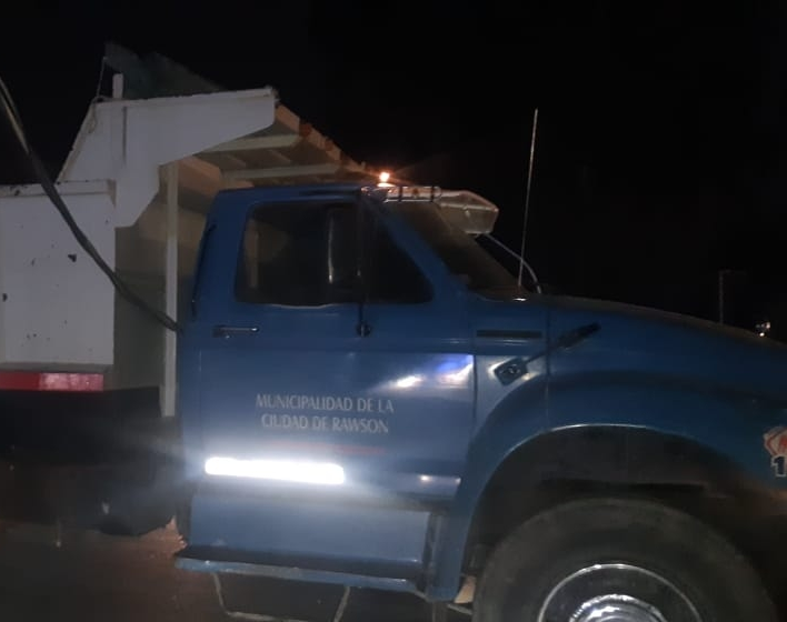 Un camión dejó sin luz una zona de Rawson 