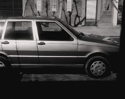 A un abuelo de 87 le robó el auto una chica de 18 con "el cuento del tío" pero la atraparon