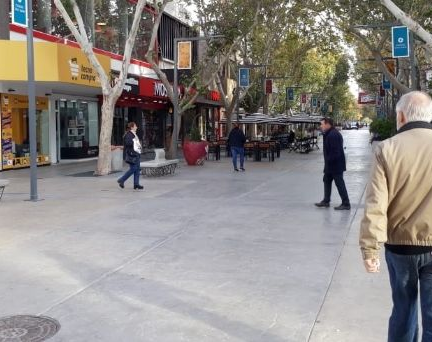 Llega viento y baja la temperatura 
