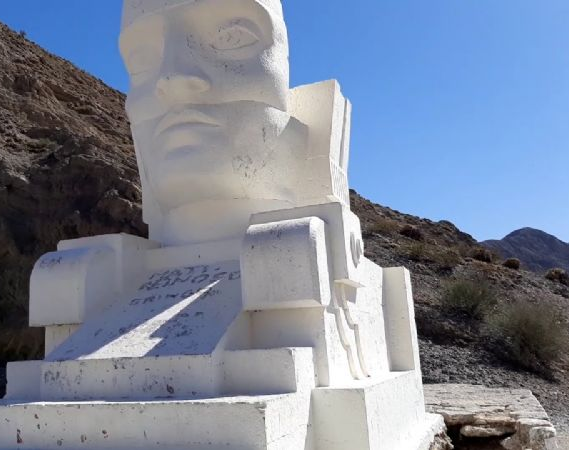 Recorrían la Cabeza del Indio, y su hijo cayó al vacío 