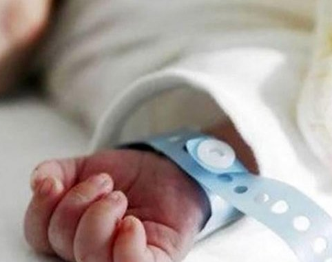 Tremendo: un bebé prematuro tiene meningitis y piden cadenas de oración