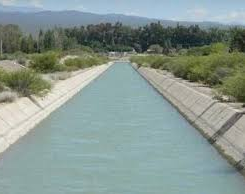 Hallaron sin vida a un hombre que se metió a un canal a bañarse con sus amigos 