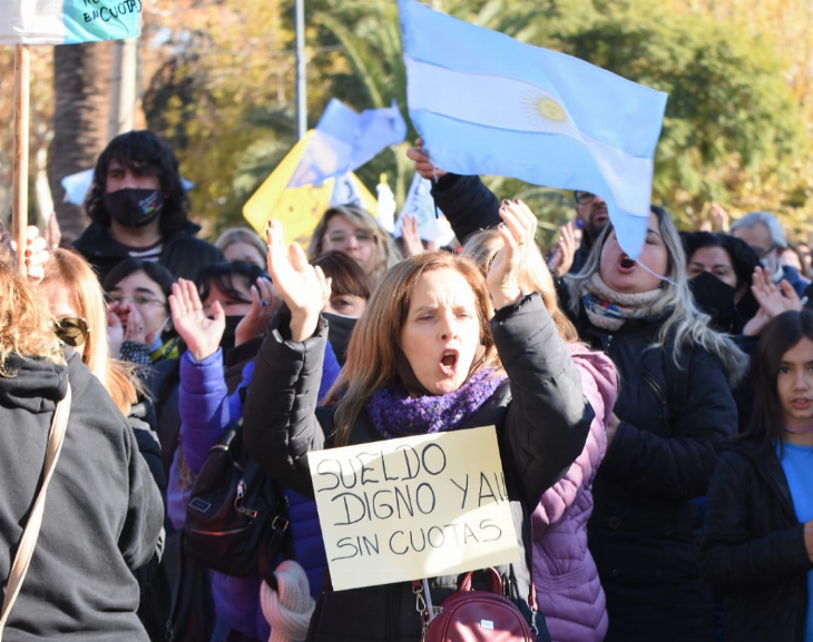 Terminaron los paros: autoconvocados vuelven a las aulas con el 40% de una sola vez