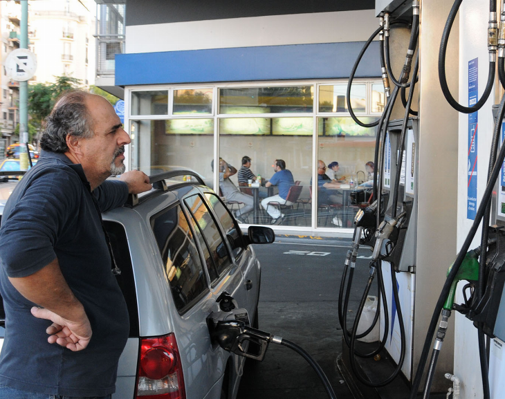 Desde las estaciones de servicio dicen que aumentó el consumo y todavía falta 20% de gasoil