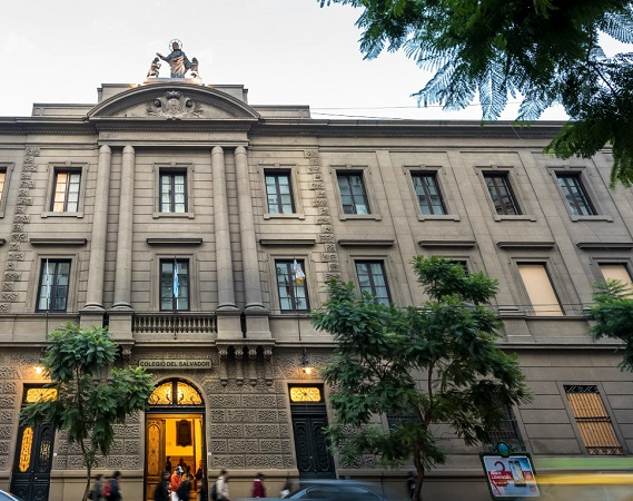 Después de 20 años, denunciaron abusos sexuales en un colegio jesuita