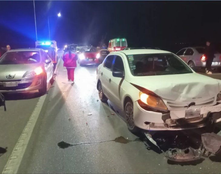 Jinetes causan un choque múltiple en el puente de Caucete