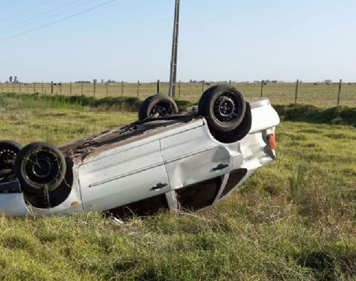 Una familia herida después de volcar en Marayes