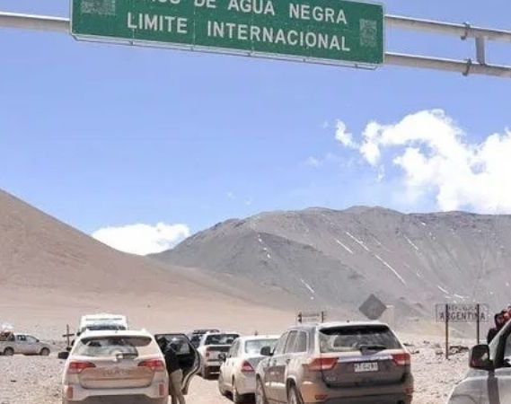 Chile habilitó sus pasos fronterizos y permitirá el ingreso de argentinos con requisitos 