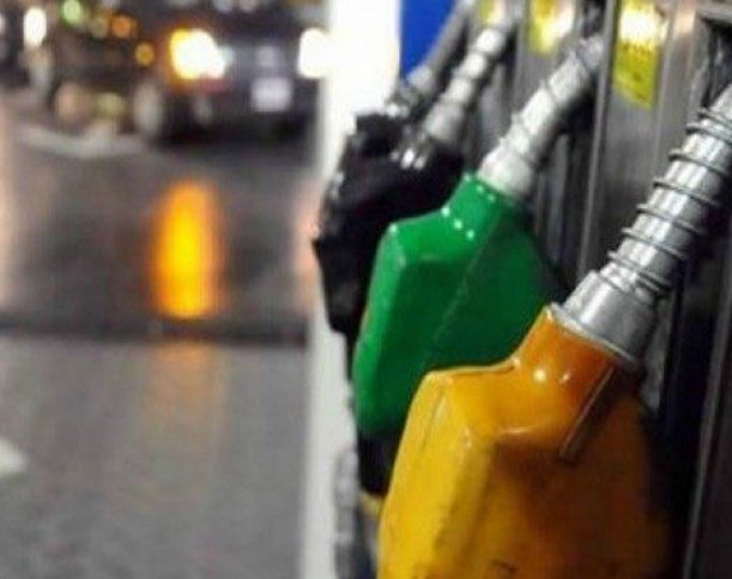 El Gobierno nacional demora la suba de impuestos a los combustibles