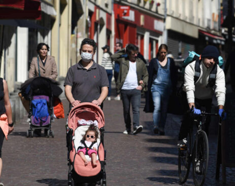 A fines de junio, España elimina la obligatoriedad en la utilización de barbijos al aire libre 