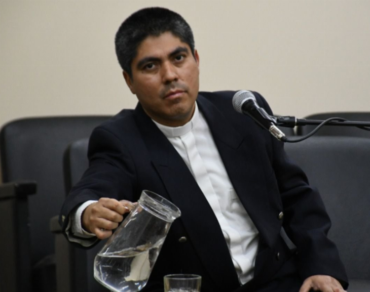 Cura Juzgado por abuso: "esto lo hicieron para tapar los abusos de otra persona"