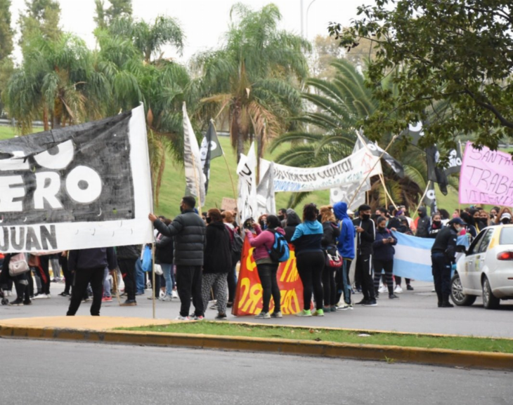 Piqueteros hicieron ruido en el centro uniéndose al reclamo nacional
