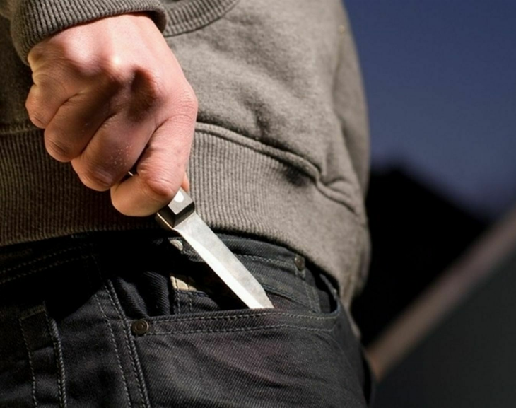 Ingresaron a robar y el dueño de la casa se defendió con un cuchillo